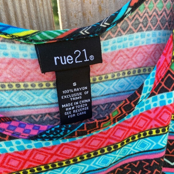 Rue 21 Top - Picture 6 of 7